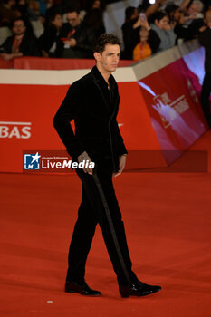 2024-10-16 - Achille Lauro attends the Red Carpet Opening Ceremony during the 19th Rome Film Festival at Auditorium Parco Della Musica on October 16, 2024 in Rome, Italy. - FESTA DEL CINEMA OPENING CEREMONY - NEWS - VIP