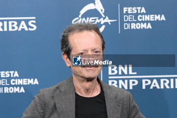 2024-10-17 - Rocco Papaleo attends the Photocall of the movie “U.S. Palmese” during the 19th Rome Film Festival at Auditorium Parco Della Musica on October 17, 2024 in Rome, Italy. - THE 19TH ROME FILM FESTIVAL PHOTOCALL 