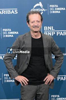 2024-10-17 - Rocco Papaleo attends the Photocall of the movie “U.S. Palmese” during the 19th Rome Film Festival at Auditorium Parco Della Musica on October 17, 2024 in Rome, Italy. - THE 19TH ROME FILM FESTIVAL PHOTOCALL 