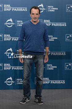 2024-10-17 - Bruno Todeschini attends the Photocall of the movie “Paradiso in Vendita” during the 19th Rome Film Festival at Auditorium Parco Della Musica on October 17, 2024 in Rome, Italy. - THE 19TH ROME FILM FESTIVAL PHOTOCALL 