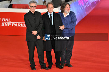 2024-10-18 - Gilles Bourdos, Vincent Lindon and Olivier Delbosc attend the 