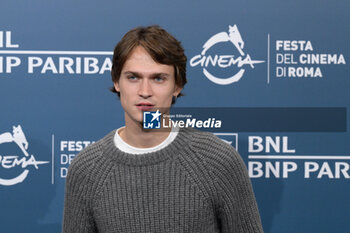 2024-10-18 - Saul Nanni attends the Photocall of the movie “Fino alla Fine” during the 19th Rome Film Festival at Auditorium Parco Della Musica on October 18, 2024 in Rome, Italy. - THE 19TH ROME FILM FEST PHOTOCALL 