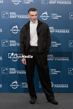 2024-10-18 - Enrico Inserra attends the Photocall of the movie “Fino alla Fine” during the 19th Rome Film Festival at Auditorium Parco Della Musica on October 18, 2024 in Rome, Italy. - THE 19TH ROME FILM FEST PHOTOCALL 