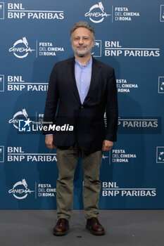 2024-10-18 - Paolo Costella attends the Photocall of the movie “Fino alla Fine” during the 19th Rome Film Festival at Auditorium Parco Della Musica on October 18, 2024 in Rome, Italy. - THE 19TH ROME FILM FEST PHOTOCALL 