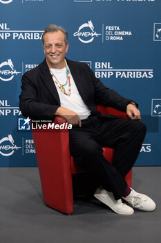 2024-10-18 - Gabriele Muccino director attends the Photocall of the movie “Fino alla Fine” during the 19th Rome Film Festival at Auditorium Parco Della Musica on October 18, 2024 in Rome, Italy. - THE 19TH ROME FILM FEST PHOTOCALL 