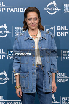 2024-10-18 - Vanessa Scalera attends the Photocall of the movie “Avetrana - Qui non e’ Hollywood” during the 19th Rome Film Festival at Auditorium Parco Della Musica on October 18, 2024 in Rome, Italy. - THE 19TH ROME FILM FEST PHOTOCALL 