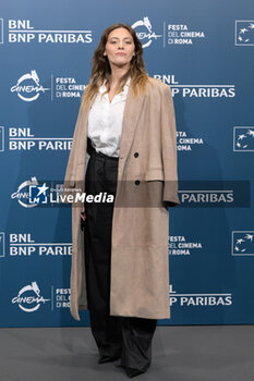 2024-10-18 - Giulia Perulli attends the Photocall of the movie “Avetrana - Qui non e’ Hollywood” during the 19th Rome Film Festival at Auditorium Parco Della Musica on October 18, 2024 in Rome, Italy. - THE 19TH ROME FILM FEST PHOTOCALL 