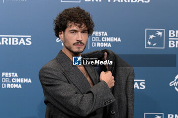 2024-10-18 - Giancarlo Commare attends the Photocall of the movie “Avetrana - Qui non e’ Hollywood” during the 19th Rome Film Festival at Auditorium Parco Della Musica on October 18, 2024 in Rome, Italy. - THE 19TH ROME FILM FEST PHOTOCALL 