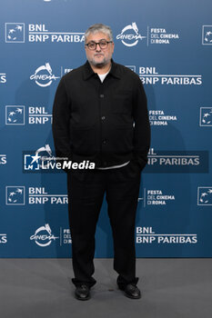 2024-10-18 - Giuseppe Bonito director attends the Photocall of the movie “Mike” during the 19th Rome Film Festival at Auditorium Parco Della Musica on October 18, 2024 in Rome, Italy. - THE 19TH ROME FILM FEST PHOTOCALL 