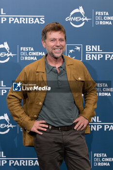 2024-10-18 - Claudio Gioe’ attends the Photocall of the movie “Mike” during the 19th Rome Film Festival at Auditorium Parco Della Musica on October 18, 2024 in Rome, Italy. - THE 19TH ROME FILM FEST PHOTOCALL 