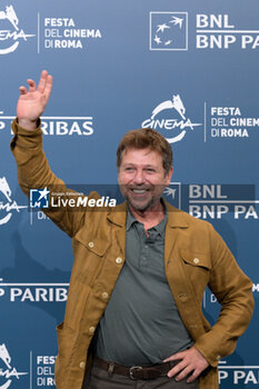 2024-10-18 - Claudio Gioe’ attends the Photocall of the movie “Mike” during the 19th Rome Film Festival at Auditorium Parco Della Musica on October 18, 2024 in Rome, Italy. - THE 19TH ROME FILM FEST PHOTOCALL 