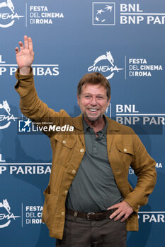 2024-10-18 - Claudio Gioe’ attends the Photocall of the movie “Mike” during the 19th Rome Film Festival at Auditorium Parco Della Musica on October 18, 2024 in Rome, Italy. - THE 19TH ROME FILM FEST PHOTOCALL 