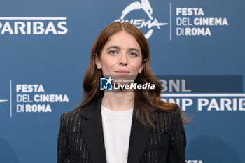 2024-10-18 - Valentina Romani attends the Photocall of the movie “Mike” during the 19th Rome Film Festival at Auditorium Parco Della Musica on October 18, 2024 in Rome, Italy. - THE 19TH ROME FILM FEST PHOTOCALL 