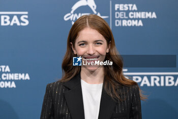 2024-10-18 - Valentina Romani attends the Photocall of the movie “Mike” during the 19th Rome Film Festival at Auditorium Parco Della Musica on October 18, 2024 in Rome, Italy. - THE 19TH ROME FILM FEST PHOTOCALL 