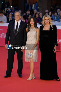 2024-10-18 - Gabriele Muccino Penelope Muccino Angelica Russo attends the red Carpet of the movie “Fino alla Fine” during the 19th Rome Film Festival at Auditorium Parco Della Musica on October 18, 2024 in Rome, Italy. - THE 19TH ROME FILM FEST RED CARPET 