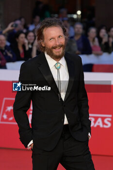 2024-10-18 - Jovanotti attends the red Carpet of the movie “Fino alla Fine” during the 19th Rome Film Festival at Auditorium Parco Della Musica on October 18, 2024 in Rome, Italy. - THE 19TH ROME FILM FEST RED CARPET 