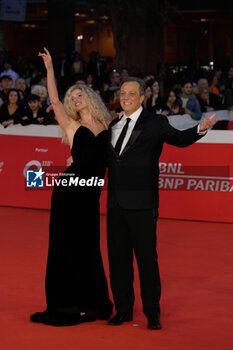 2024-10-18 - Gabriele Muccino Elena Kampouris  attends the red Carpet of the movie “Fino alla Fine” during the 19th Rome Film Festival at Auditorium Parco Della Musica on October 18, 2024 in Rome, Italy. - THE 19TH ROME FILM FEST RED CARPET 