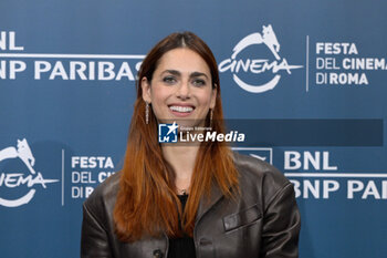 2024-10-21 - Miriam Leone attends the Photocall of the movie “Miss Fallaci” during the 19th Rome Film Festival at Auditorium Parco Della Musica on October 21, 2024 in Rome, Italy. - THE 19TH ROME FILM FEST PHOTOCALL 