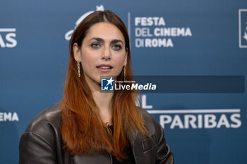 2024-10-21 - Miriam Leone attends the Photocall of the movie “Miss Fallaci” during the 19th Rome Film Festival at Auditorium Parco Della Musica on October 21, 2024 in Rome, Italy. - THE 19TH ROME FILM FEST PHOTOCALL 