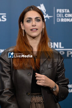 2024-10-21 - Miriam Leone attends the Photocall of the movie “Miss Fallaci” during the 19th Rome Film Festival at Auditorium Parco Della Musica on October 21, 2024 in Rome, Italy. - THE 19TH ROME FILM FEST PHOTOCALL 