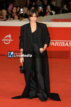 2024-10-25 - Kasia Smutniak attends the Red Carpet of the movie “L'Amica Geniale. Storia Della Bambina Perduta” during the 19th Rome Film Fest at Auditorium Parco Della Musica on October 25, 2024 in Rome, Italy. - THE 19TH ROME FILM FEST RED CARPET “L'AMICA GENIALE. STORIA DELLA BAMBINA PERDUTA