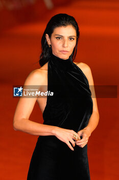 2024-10-25 - Irene Maiorino attends the Red Carpet of the movie “L'Amica Geniale. Storia Della Bambina Perduta” during the 19th Rome Film Fest at Auditorium Parco Della Musica on October 25, 2024 in Rome, Italy. - THE 19TH ROME FILM FEST RED CARPET “L'AMICA GENIALE. STORIA DELLA BAMBINA PERDUTA