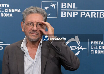 2024-10-26 - Sergio Castellitto attends the Photocall of the movie “Conclave” during the 19th Rome Film Fest at Auditorium Parco della Musica on October 26, 2024 in Rome, Italy. - THE 19TH ROME FILM FEST PHOTOCALL “CONCLAVE