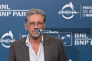 2024-10-26 - Sergio Castellitto attends the Photocall of the movie “Conclave” during the 19th Rome Film Fest at Auditorium Parco della Musica on October 26, 2024 in Rome, Italy. - THE 19TH ROME FILM FEST PHOTOCALL “CONCLAVE