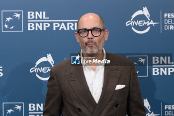 2024-10-26 - Edward Berger director attends the Photocall of the movie “Conclave” during the 19th Rome Film Fest at Auditorium Parco della Musica on October 26, 2024 in Rome, Italy. - THE 19TH ROME FILM FEST PHOTOCALL “CONCLAVE