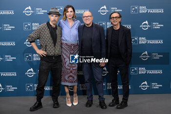 2024-10-26 - Maccio Capatonda, Ema Stokholma, Carlo Verdone, Giovanni Esposito attends the Photocall of the movie “Life of Carlo Season 3” during the 19th Rome Film Fest at Auditorium Parco della Musica on October 26, 2024 in Rome, Italy. - THE 19TH ROME FILM FEST PHOTOCALL “LIFE OF CARLO SEASON 3