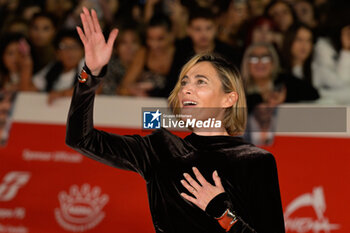 2024-10-26 - Anna Foglietta attends the Red Carpet of the movie “Storia di una Notte” during the 19th Rome Film Fest at Auditorium Parco della Musica on October 26, 2024 in Rome, Italy. - THE 19TH ROME FILM FEST RED CARPET 