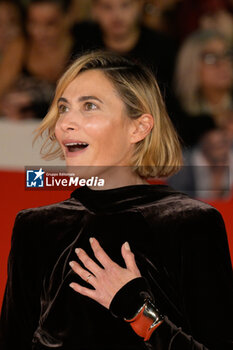 2024-10-26 - Anna Foglietta attends the Red Carpet of the movie “Storia di una Notte” during the 19th Rome Film Fest at Auditorium Parco della Musica on October 26, 2024 in Rome, Italy. - THE 19TH ROME FILM FEST RED CARPET 