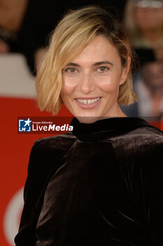 2024-10-26 - Anna Foglietta attends the Red Carpet of the movie “Storia di una Notte” during the 19th Rome Film Fest at Auditorium Parco della Musica on October 26, 2024 in Rome, Italy. - THE 19TH ROME FILM FEST RED CARPET 