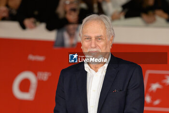 2024-10-26 - Luigi Diberti attends the Red Carpet of the movie “Storia di una Notte” during the 19th Rome Film Fest at Auditorium Parco della Musica on October 26, 2024 in Rome, Italy. - THE 19TH ROME FILM FEST RED CARPET 