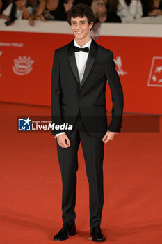 2024-10-26 - Biagio Venditti attends the Red Carpet of the movie “Storia di una Notte” during the 19th Rome Film Fest at Auditorium Parco della Musica on October 26, 2024 in Rome, Italy. - THE 19TH ROME FILM FEST RED CARPET 