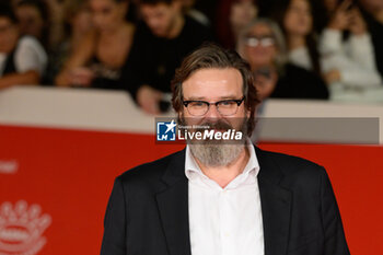 2024-10-26 - Giuseppe Battiston attends the Red Carpet of the movie “Storia di una Notte” during the 19th Rome Film Fest at Auditorium Parco della Musica on October 26, 2024 in Rome, Italy. - THE 19TH ROME FILM FEST RED CARPET 