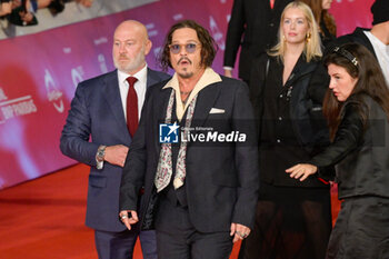 2024-10-26 - Johnny Depp attends the Red Carpet of the movie “Modi’ – Three Days on the Wing” during the 19th Rome Film Fest at Auditorium Parco della Musica on October 26, 2024 in Rome, Italy. - THE 19TH ROME FILM FEST RED CARPET 