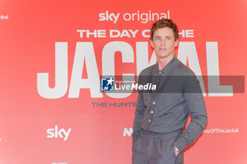 2024-11-07 - EDDIE REDMAYNE during the Photocall of the movie THE DAY OF THE JACKAL on November 7th, 2024 at The St. Regis Rome Hotel, Rome, Italy - THE DAY OF THE JACKAL - NEWS - VIP