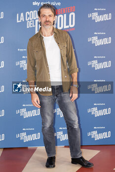 2024-11-11 - Luca Argentero during the Photocall of the movie LA CODA DEL DIAVOLO on november 11, 2024 at Cinema Barberini, Rome, Italy - LA CODA DEL DIAVOLO - NEWS - VIP