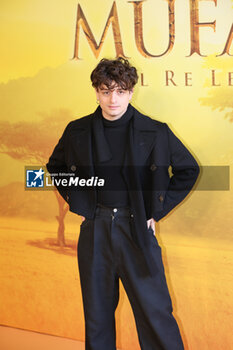 2024-11-15 - Riccardo Suarez, voice of Zazu, during the Photocall of the movie MUFASA - Il Re Leone on November 15, 2024 at Cinema The Space, Rome, Italy - MUFASA - IL RE LEONE - NEWS - VIP