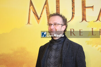 2024-11-15 - Edoardo Stoppacciaro, voice of young Rafiki, during the Photocall of the movie MUFASA - Il Re Leone on November 15, 2024 at Cinema The Space, Rome, Italy - MUFASA - IL RE LEONE - NEWS - VIP