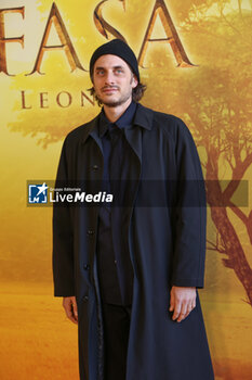 2024-11-15 - Luca Marinelli, voice of Mufasa, during the Photocall of the movie MUFASA - Il Re Leone on November 15, 2024 at Cinema The Space, Rome, Italy - MUFASA - IL RE LEONE - NEWS - VIP