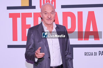 2024-11-18 - Claudio Bisio during the Photocall of the movie UNA TERAPIA DI GRUPPO on November 18, 2024 at Cinema The Space, Rome, Italy - UNA TERAPIA DI GRUPPO - NEWS - VIP