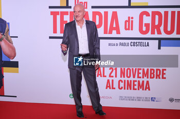 2024-11-18 - Claudio Bisio during the Photocall of the movie UNA TERAPIA DI GRUPPO on November 18, 2024 at Cinema The Space, Rome, Italy - UNA TERAPIA DI GRUPPO - NEWS - VIP