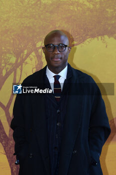 2024-11-15 - Barry Jenkins - MUFASA, IL RE LEONE - NEWS - VIP