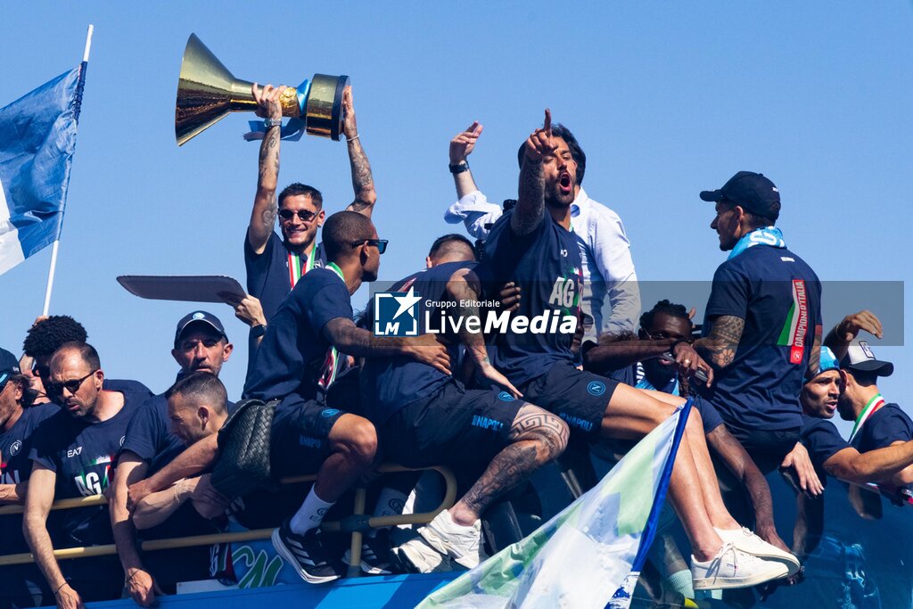 SSC Napoli, Serie A Champions of Italy, parade with the trophy  - NEWS - CHRONICLE