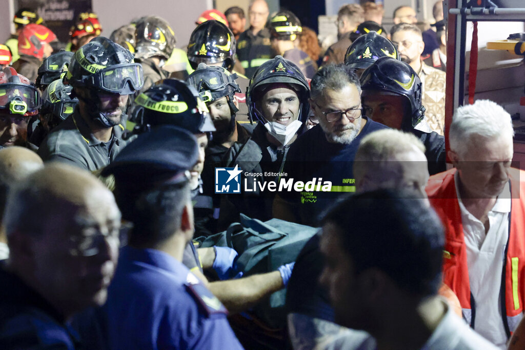 Deadly Gas Explosion in Central Naples. One Killed, Four Injured. - NEWS - CRONACA