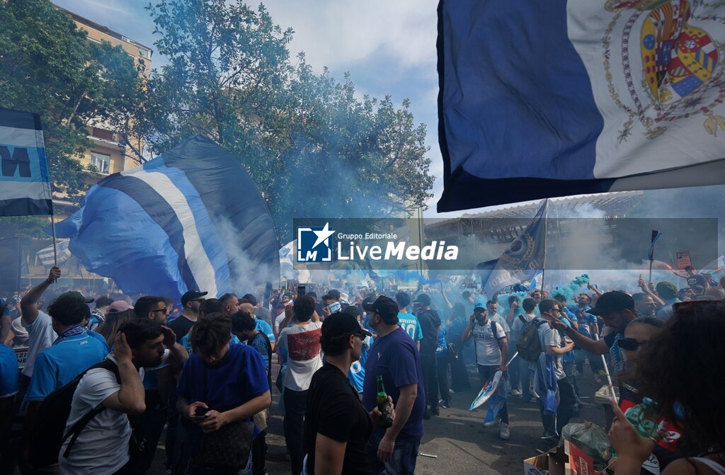 Napoli supporters before, during and after the last Serie A match against Cagliari. - NEWS - EVENTS