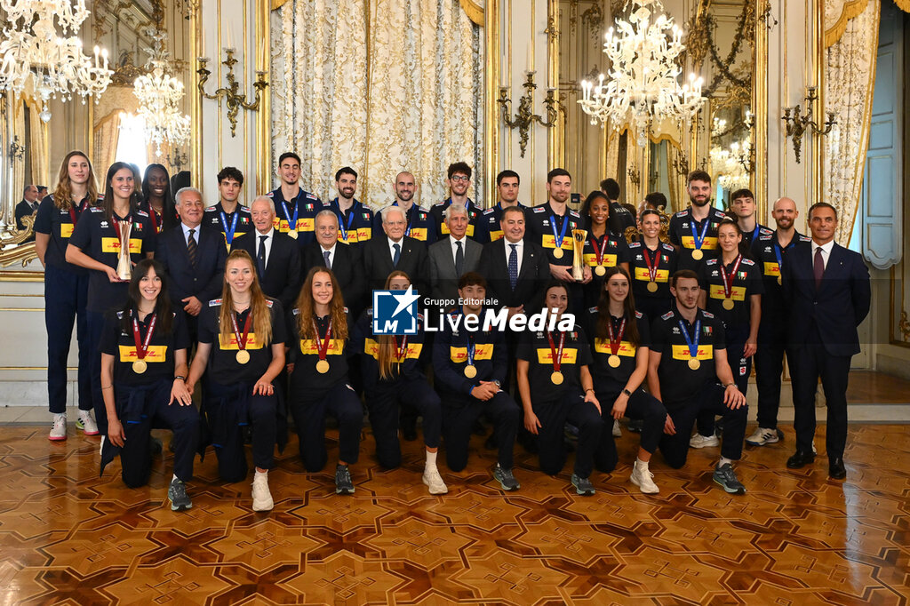 President Sergio Mattarella meets the Italian women's and men's national volleyball teams - NEWS - EVENTS