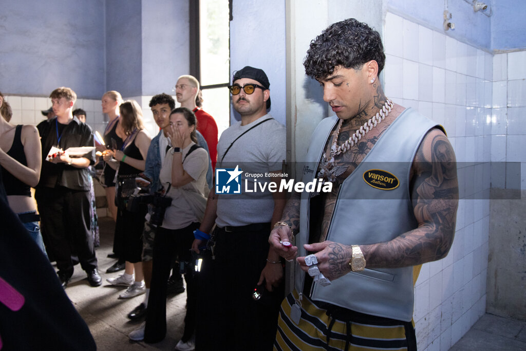 PDF - Celebrities and backstage - Milan Fashion Week - Menswear Spring/Summer 2026 - NEWS - FASHION